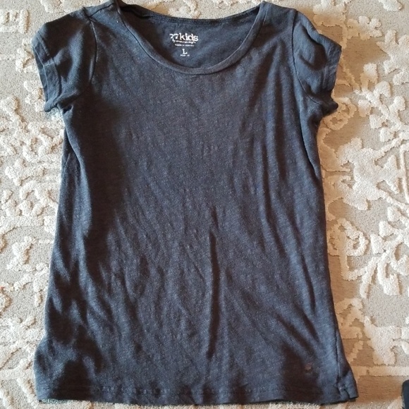 77kids Other - 🐠 4/$10 77 Kids Heathered Black Cap Sleeve Tshirt